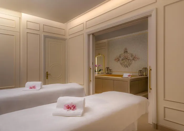 Palazzo Versace Hotel